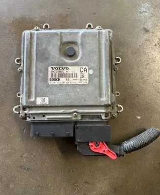 Volvo XC70 Engine control unit/module 30729826A 1039S12418 0281012103