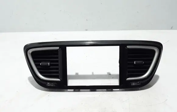 Chrysler Pacifica Dash center air vent grill