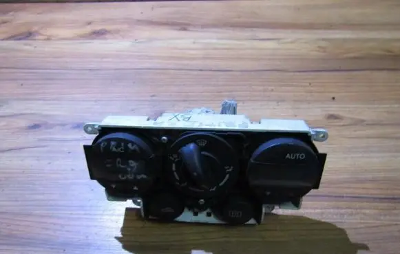 Nissan Primera Climate control unit