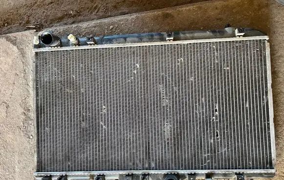 Toyota Avensis T220 Coolant radiator