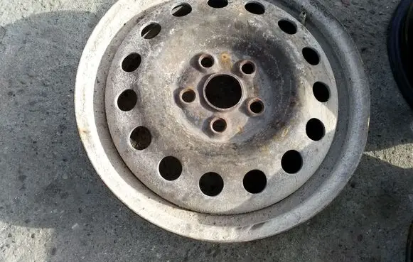 Volkswagen Sharan R16 steel rim 7M3601027E