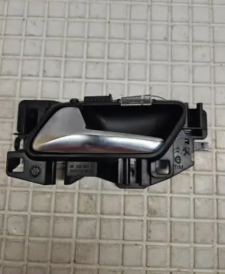 Peugeot 308 Front door interior handle 25527W01 311309 311339
