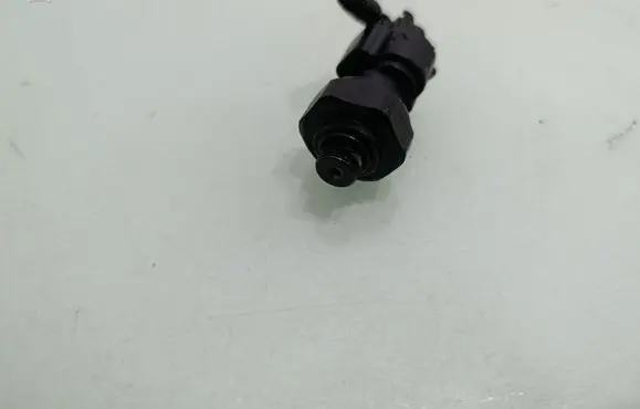 Toyota RAV 4 (XA30) Air conditioning (A/C) pressure sensor 