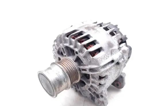 Volkswagen Golf VIII Generator/alternator 05E903026Q