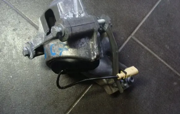 Audi Q5 SQ5 Engine mount vacuum valve 8R0199381B