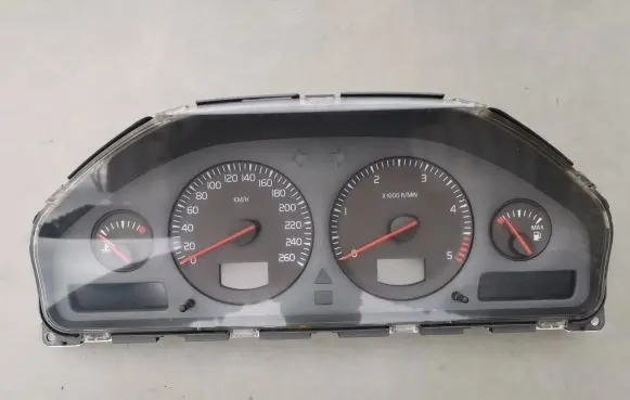 Volvo V70 Speedometer (instrument cluster) 30682277 9459821 69594220T