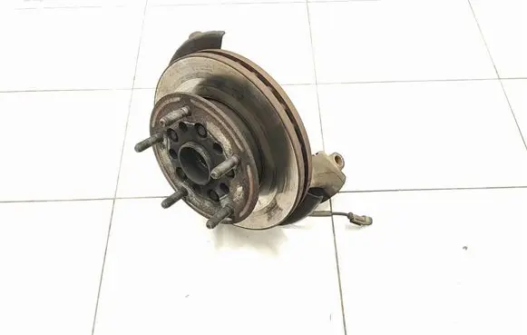 Front wheel hub