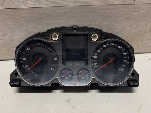 Volkswagen PASSAT B6 Speedometer (instrument cluster) 3C0920860N 53242427