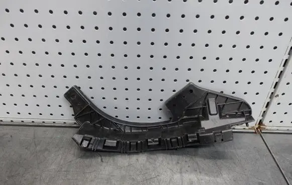 Subaru Forester SH Headlight/headlamp mounting bracket 