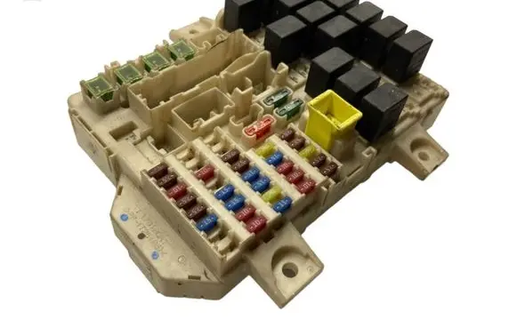Mitsubishi Colt Fuse box set MN108319