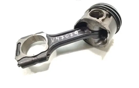 SsangYong Rexton Piston with connecting rod 