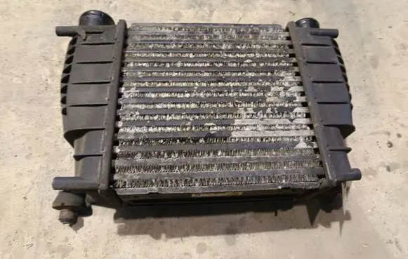Nissan Note (E11) Intercooler radiator 992405HB