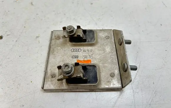 Audi A6 S6 C4 4A Coolant fan relay 8D0959493