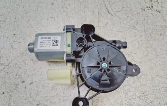Ford Escape IV Front door window regulator motor CM0941200 0130822093