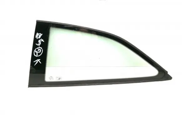 Volkswagen PASSAT B5 Rear side window 43R00081 DOT90AS2M30A A011404