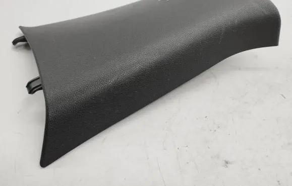 (D)pillar trim (top)