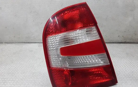 Skoda Fabia Mk1 (6Y) Rear/tail lights 6Y6945111B