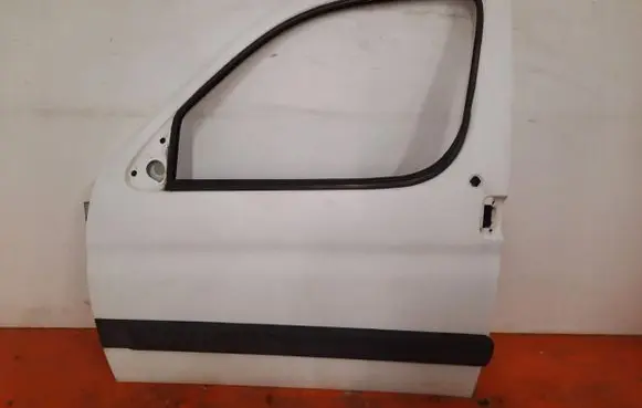 Peugeot Partner Front door