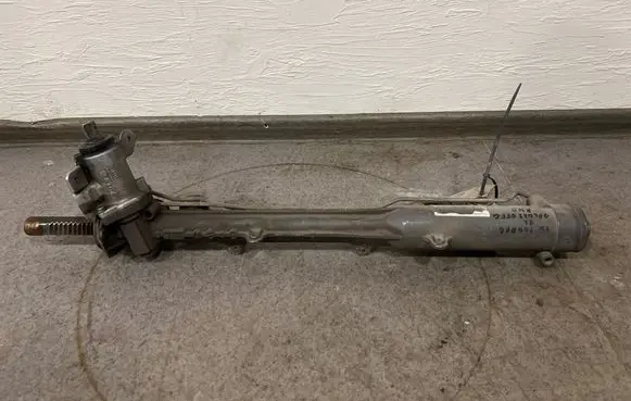 Volkswagen Touareg II Steering rack 7p6422055G