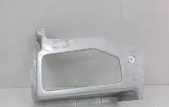 Ford Focus Fender mounting bracket BM51-N279A92