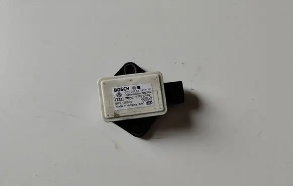 Skoda Fabia Mk2 (5J) ESP acceleration yaw rate sensor 6Q0907637A 0265005691 7009310