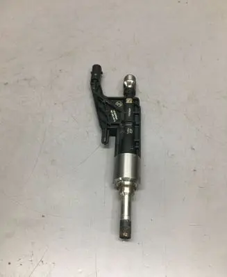 BMW 1 F20 F21 Fuel injector 0261500484