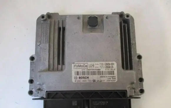 Ford Fiesta Engine control unit/module F1F112B684ZA