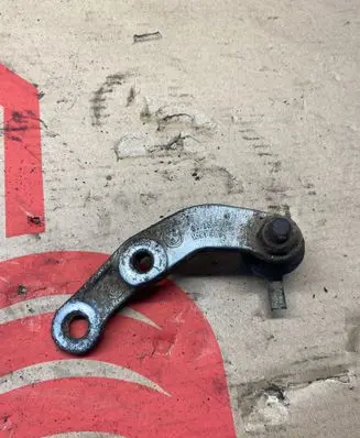 BMW 5 E39 Sway bar bush bracket, front 1091987 3135
