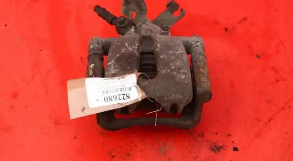 Opel Insignia A Rear brake caliper