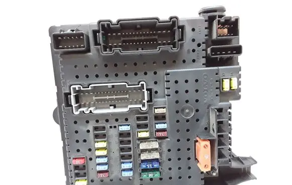 Volvo XC90 Fuse module 30728512 28017881