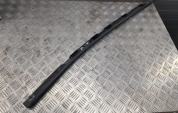 Chevrolet Corvette Front door glass trim molding 
