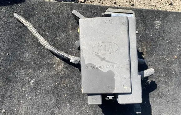 KIA Sportage Fuse module 919511F220 0919511F220 DECO919511F220