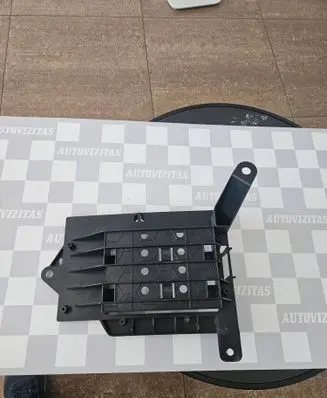 Porsche Macan (95B) Sound amplifier holder/bracket 95B035251