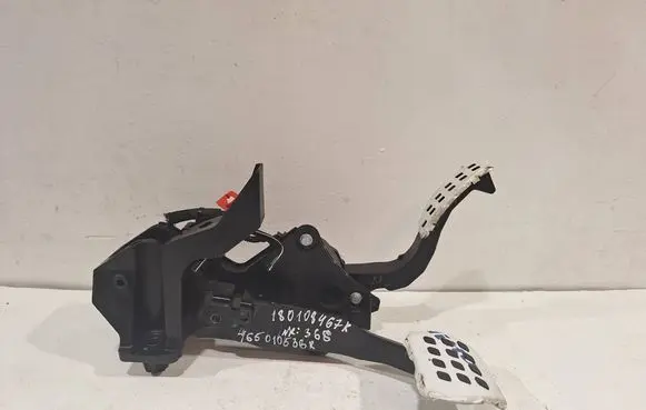 Renault Captur II Accelerator throttle pedal 180108467R