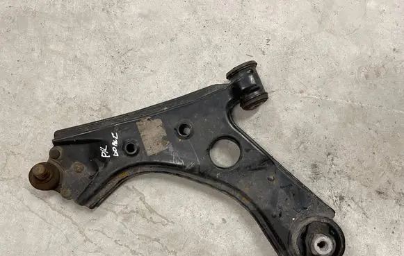 Front lower control arm/wishbone