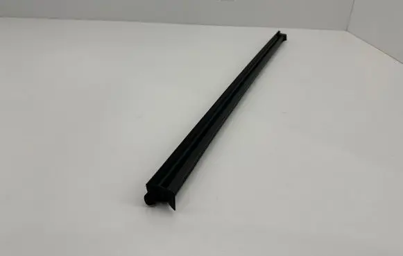Volvo XC40 Rubber seal front door window/glass 
