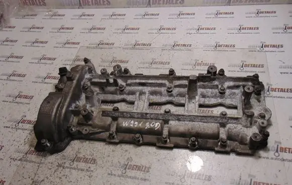 Mercedes-Benz R W251 Rocker cam cover A6420101230