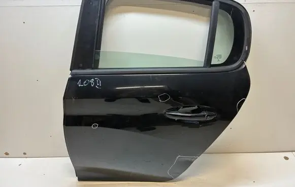 Peugeot 208 II Rear door