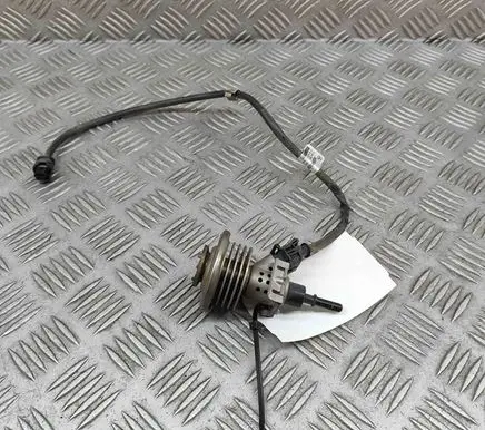 Volkswagen Crafter AdBlue injector A0005400502 A9064900913