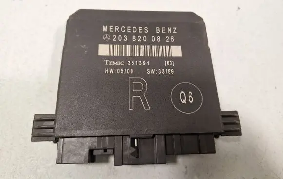 Mercedes-Benz C W203 Door control unit/module 351391 2038200826