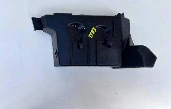 Ford Turneo Courier Front bumper mounting bracket ET7617D959A