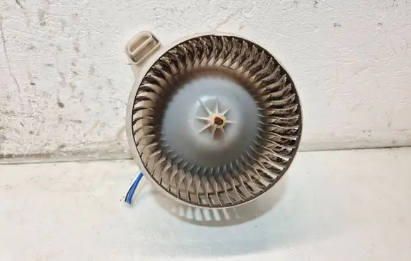 Lexus GS 300 350 430 450H Heater fan/blower 2726000331