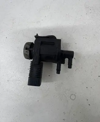 Audi A3 S3 8L Turbo solenoid valve 1J0906283C