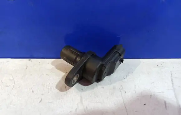 Volvo S80 Camshaft speed sensor 8658726