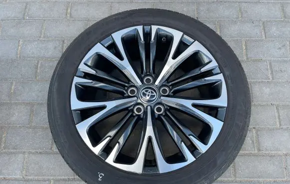 Toyota Yaris Cross R18 alloy rim CMS1118