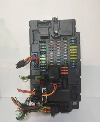 Mini Cooper Countryman R60 Fuse module 51944U111 0100001371 9803979