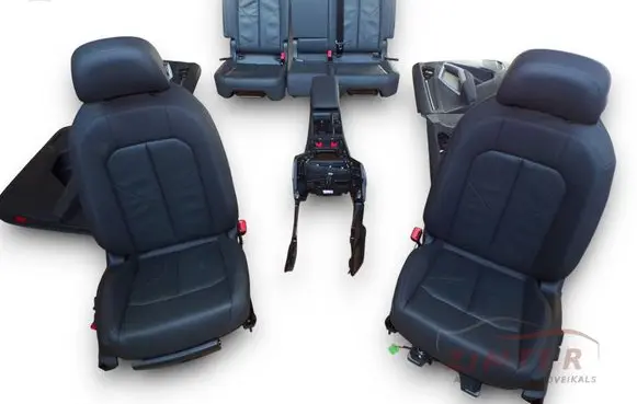 Audi Q3 F3 Interior set 4438303