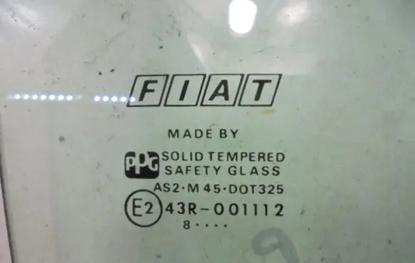 Fiat Punto (176) Front door window glass four-door