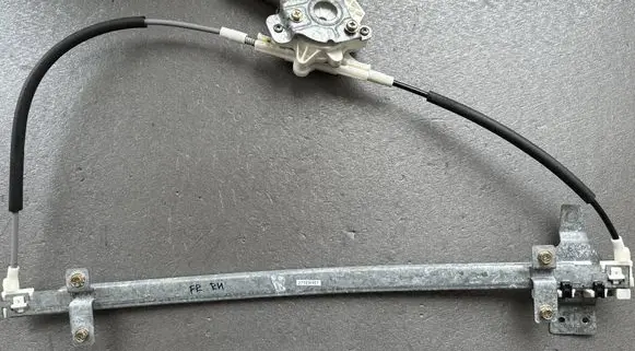 Nissan Terrano Front door electric window regulator 807002X005