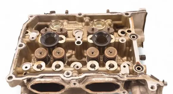 Subaru Forester SJ Engine head 11063AB720